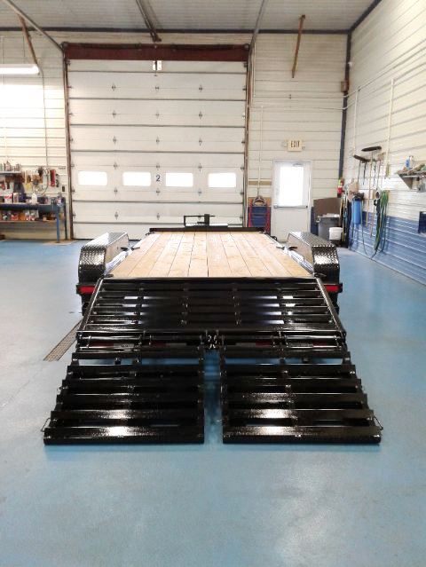 CAM SUPER RAMPS Equipment Trailer