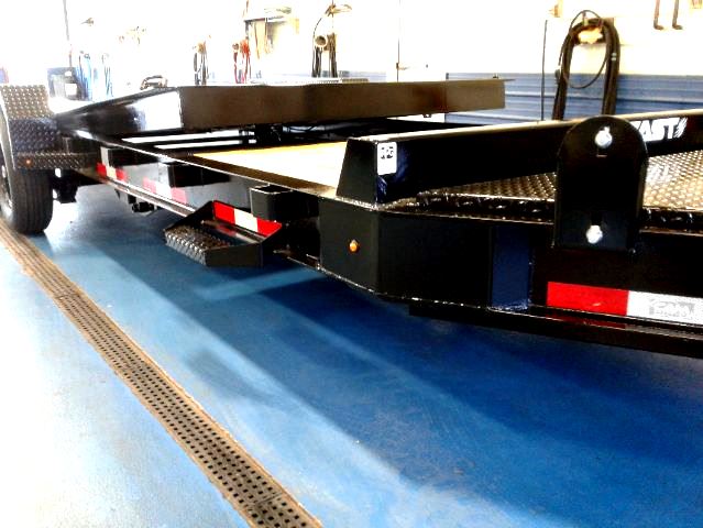 Metzler Trailer Cam 20ft I beam Frame Tilt Side